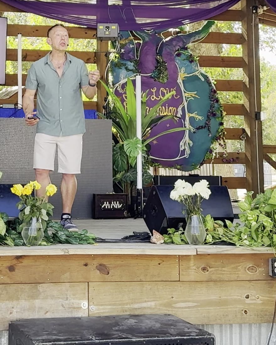 Doc Tom Having speaking on the SolarPunk Summit stage